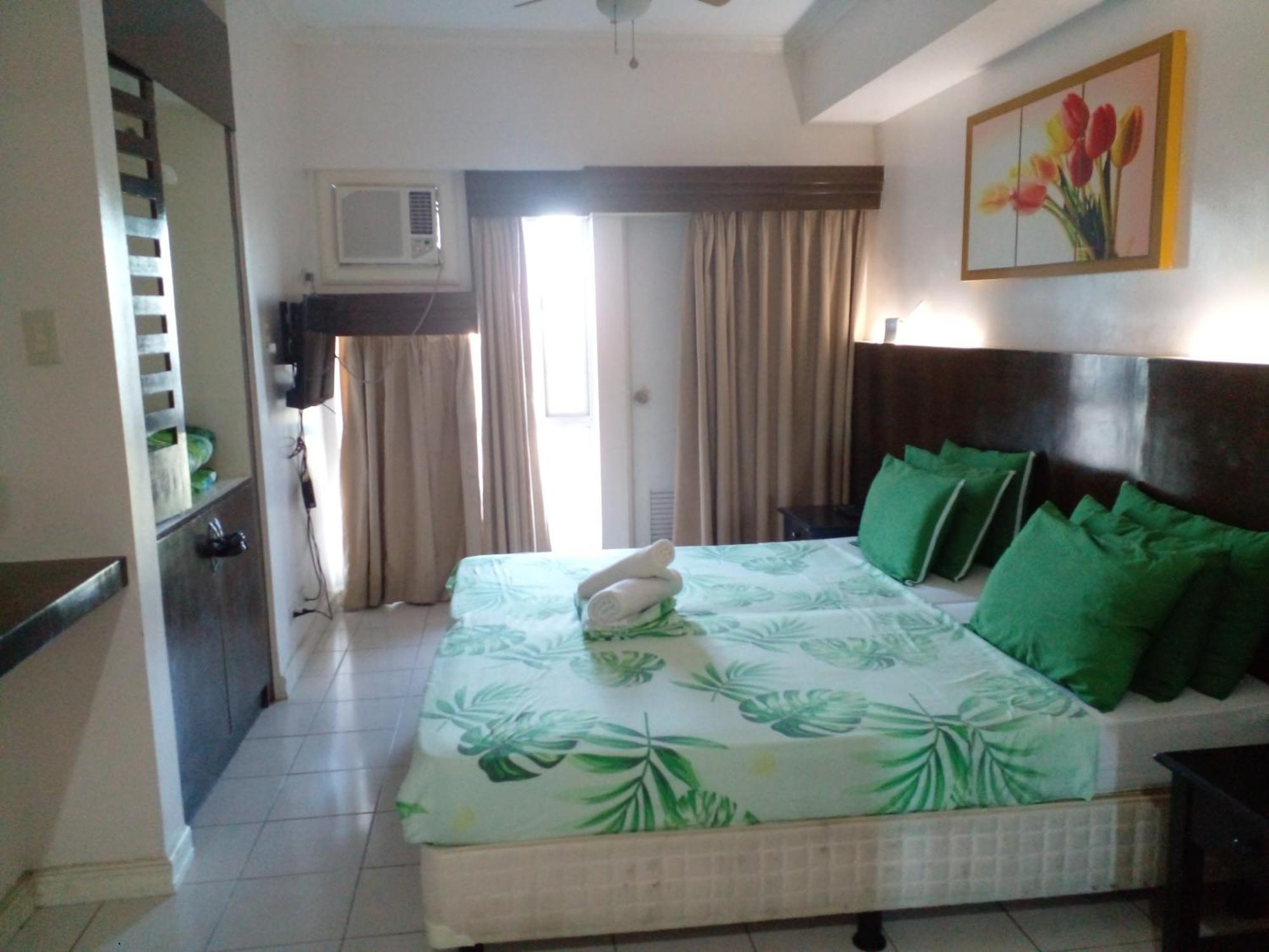 Tagaytay Prime Residences With Swimming Pool & Viewing Deck Tagaytay City Room photo